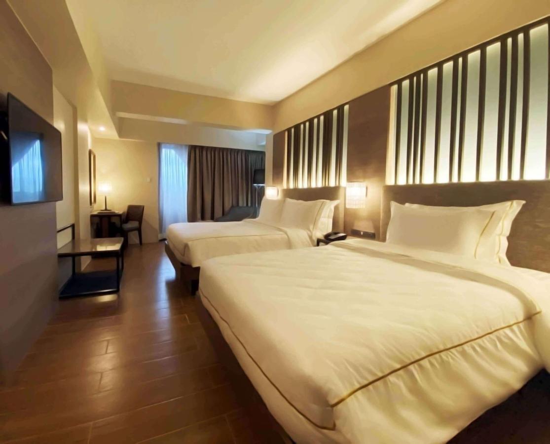 The Aurora Subic Hotel Managed By Hii اولونجابو المظهر الخارجي الصورة
