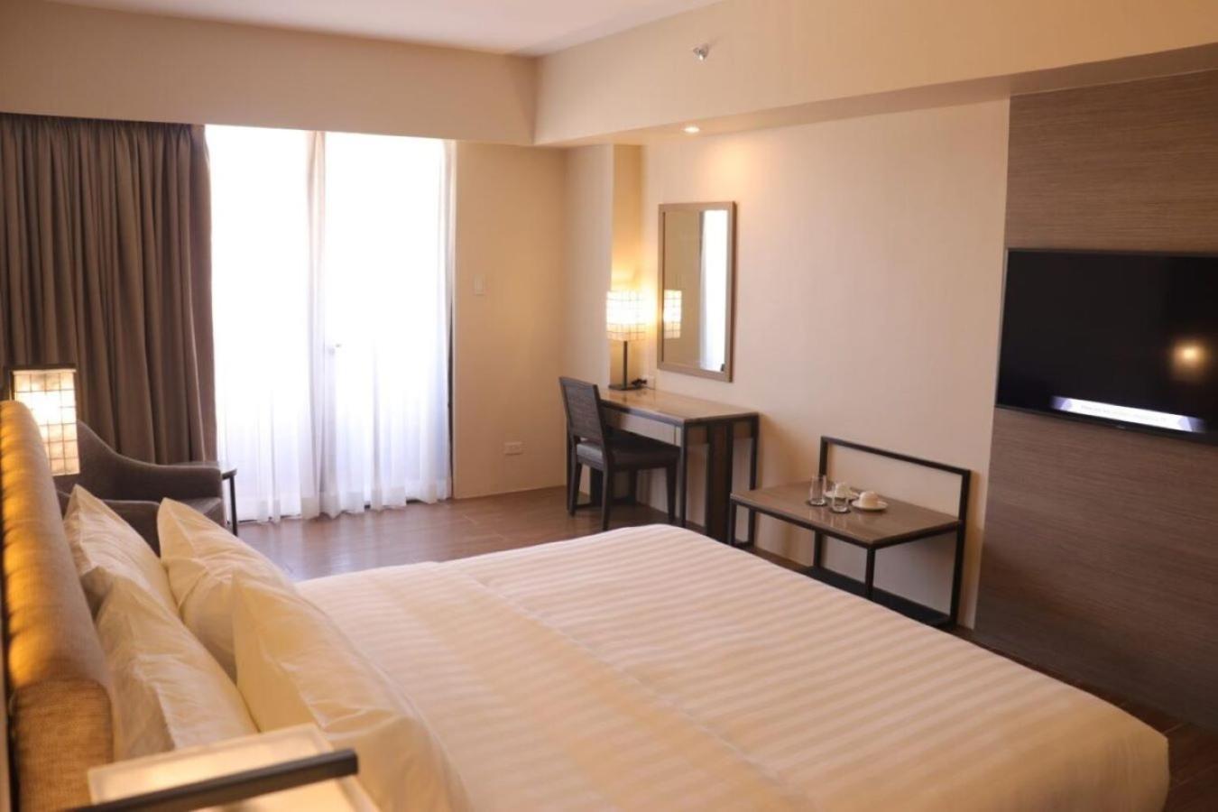 The Aurora Subic Hotel Managed By Hii اولونجابو المظهر الخارجي الصورة